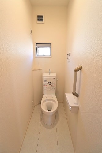 横根2階トイレ